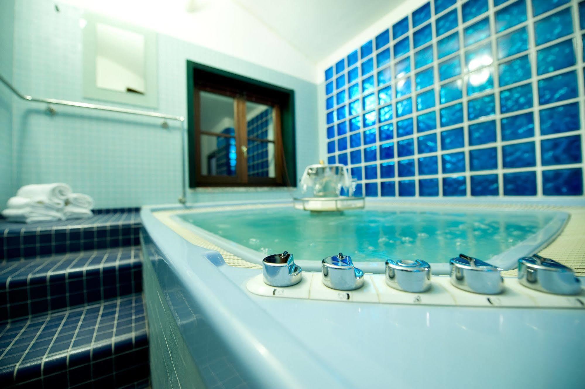 Hotel Campelli ソンドリオ エクステリア 写真